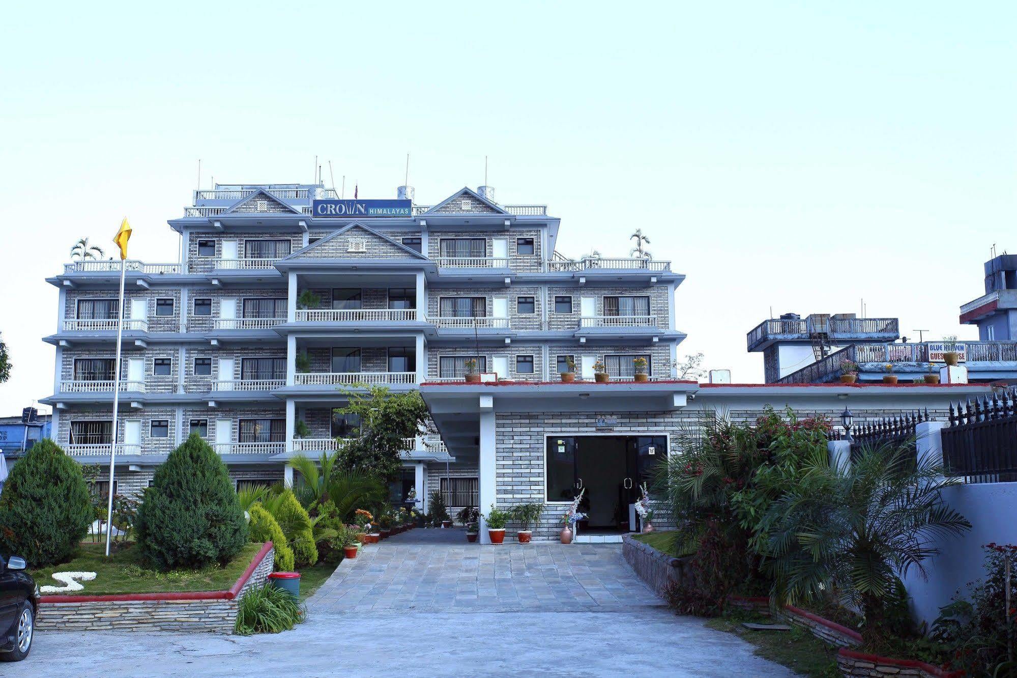 Hotel Crown Himalayas Покхара Екстер'єр фото